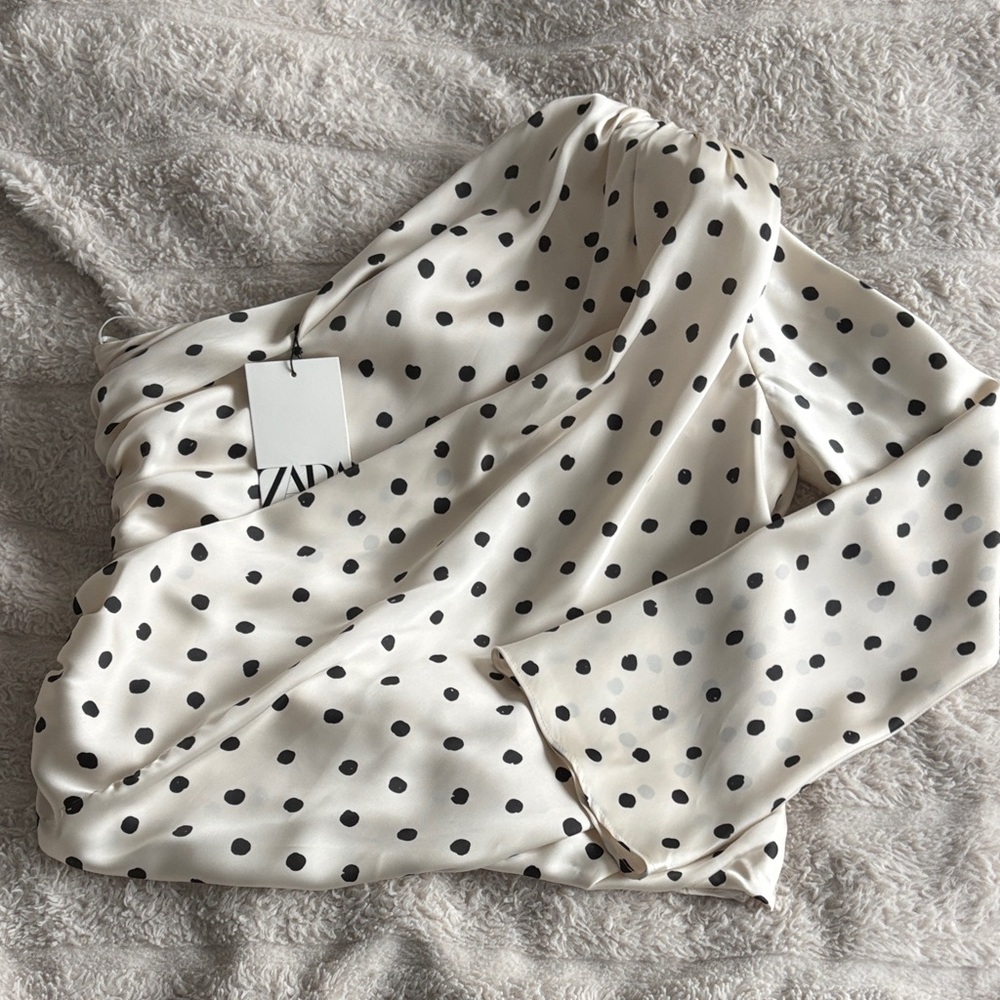 NWT Zara one shoulder blouse size small